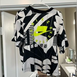 Small stylish womens nike sports tee